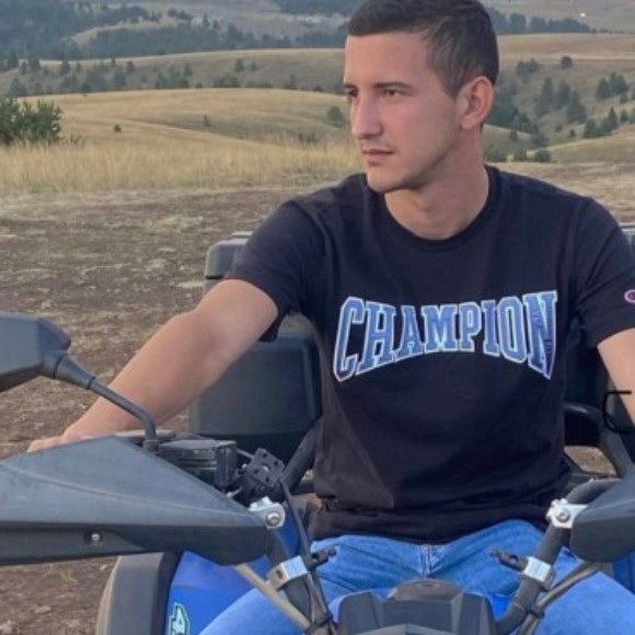 Profile picture of Nikola