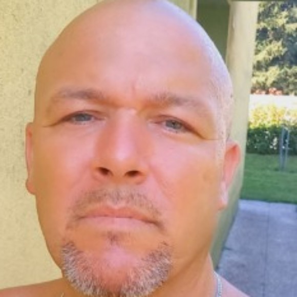 Profile picture of Lukas