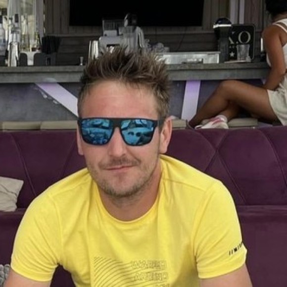 Profile picture of Aleks