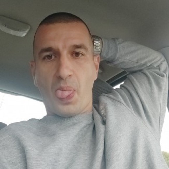 Profile picture of Dejan